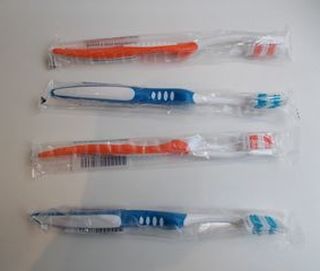 Brosse à dents médium sachet indiv